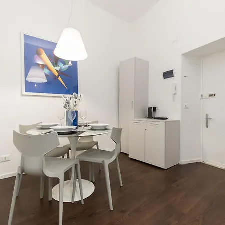 4 Posti Letto In Centro Storico, A Pochi Minuti A Piedi Dall'acquario E La Stazione Principe Appartement