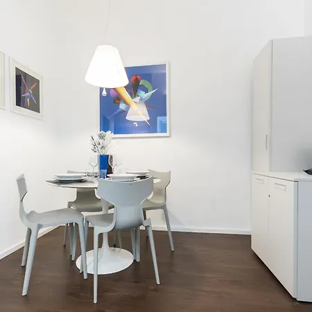 Appartement 4 Posti Letto In Centro Storico, A Pochi Minuti A Piedi Dall'acquario E La Stazione Principe
