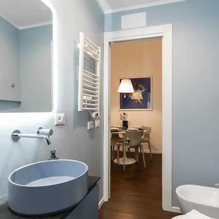 Appartement 4 Posti Letto In Centro Storico, A Pochi Minuti A Piedi Dall'acquario E La Stazione Principe Gênes